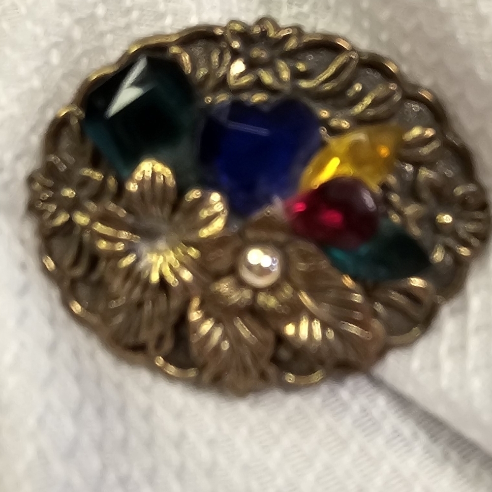 Brooch - Picture 2 of 8